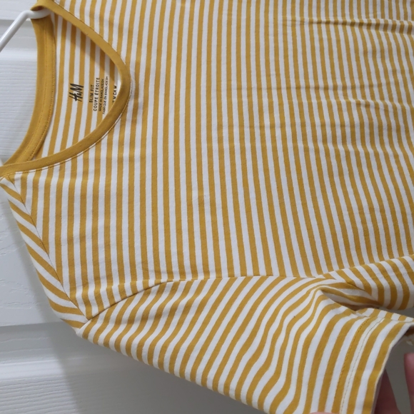 NWOT H&M Mustard Striped Slim Fit Tee - Picture 3 of 3
